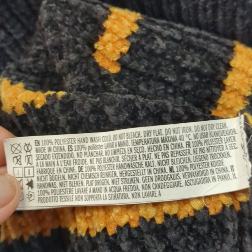 Forever 21 Black and Gold Striped Crew Neck Sweater - Picture 4 of 4
